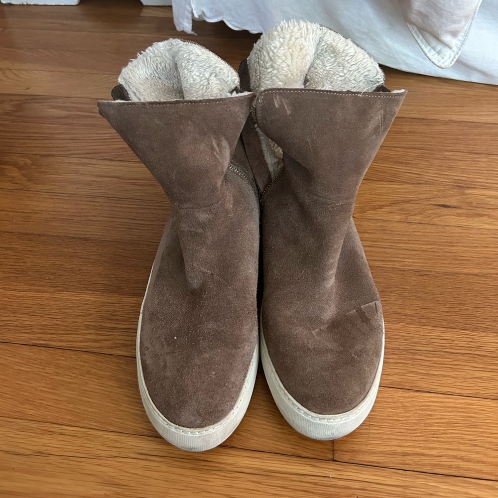 J Slides brown suede fur boots